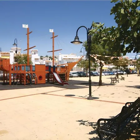 2 Bedroom Lovely In Apartamento