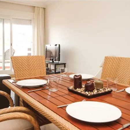 Apartment 2 Bedroom Lovely In *