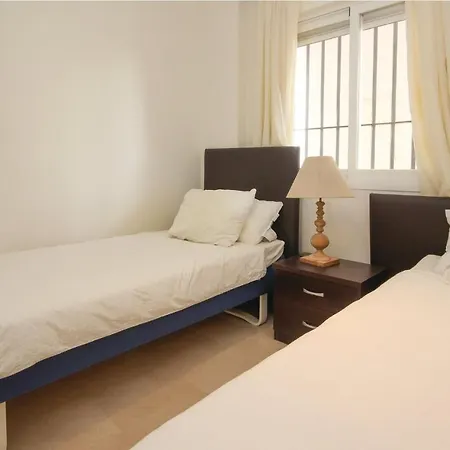 Apartment 2 Bedroom Lovely In