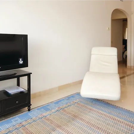 Apartment 2 Bedroom Lovely In *
