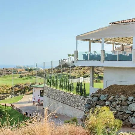 Apartment 2 Bedroom Lovely In La Cala De Mijas